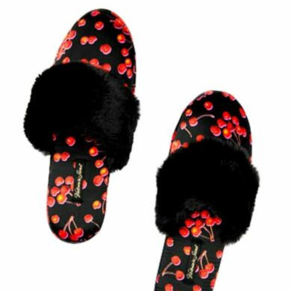 VICTORIA'S SECRET Signature Satin Slipper CHERRIES